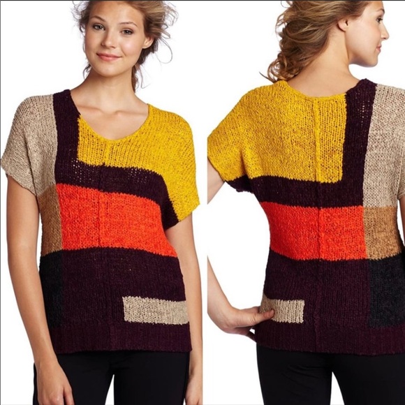 BCBGMaxAzria Sweaters - BCBGMaxAzria Color Block Dolman Sleeve Sweater